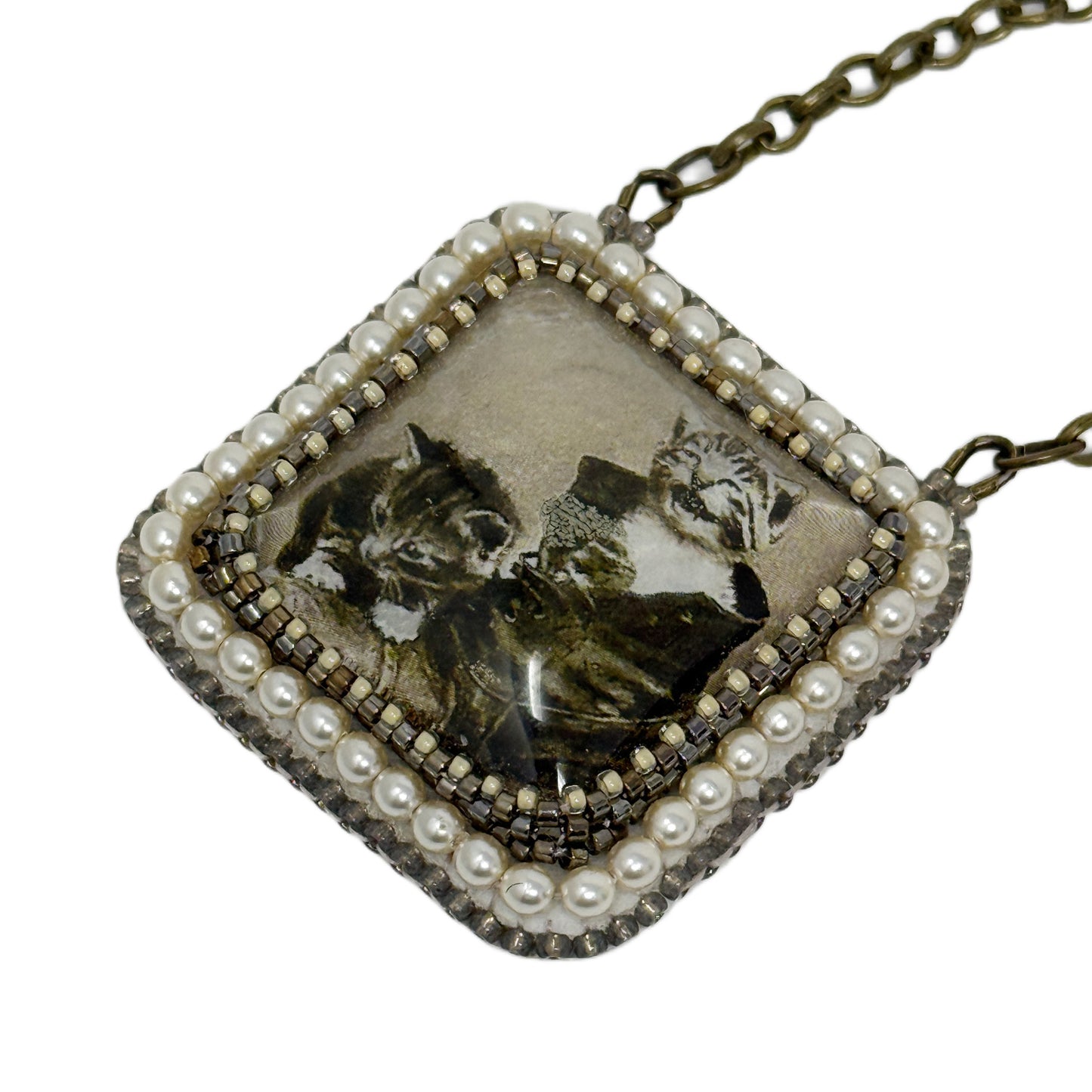 Beadsong Jewelry Cat Pendant, Antique Gold